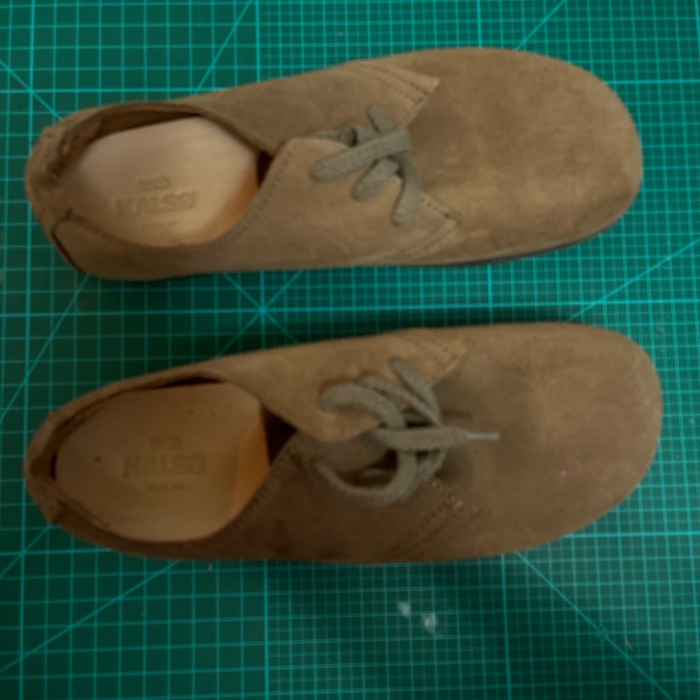 Kalso Earth Mens’s 10 1/2 W Tan Suede Oxfords